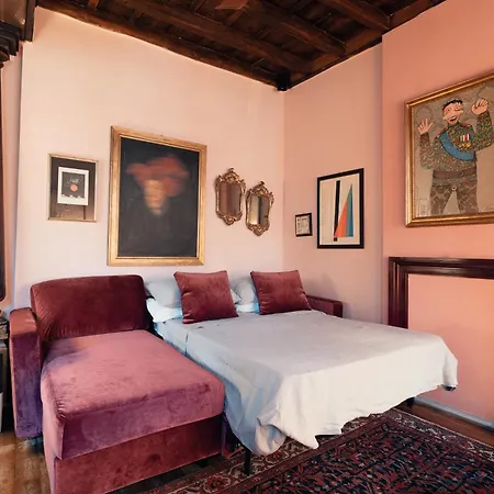 Charme In Piazza Monti Apartment